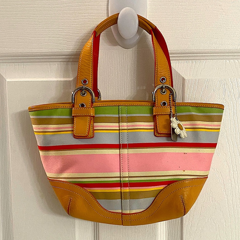 Coach cute stripped color tote!